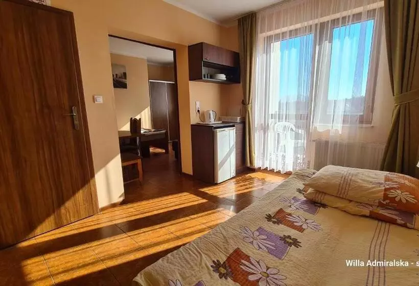 Majatalo Willa Admiralska