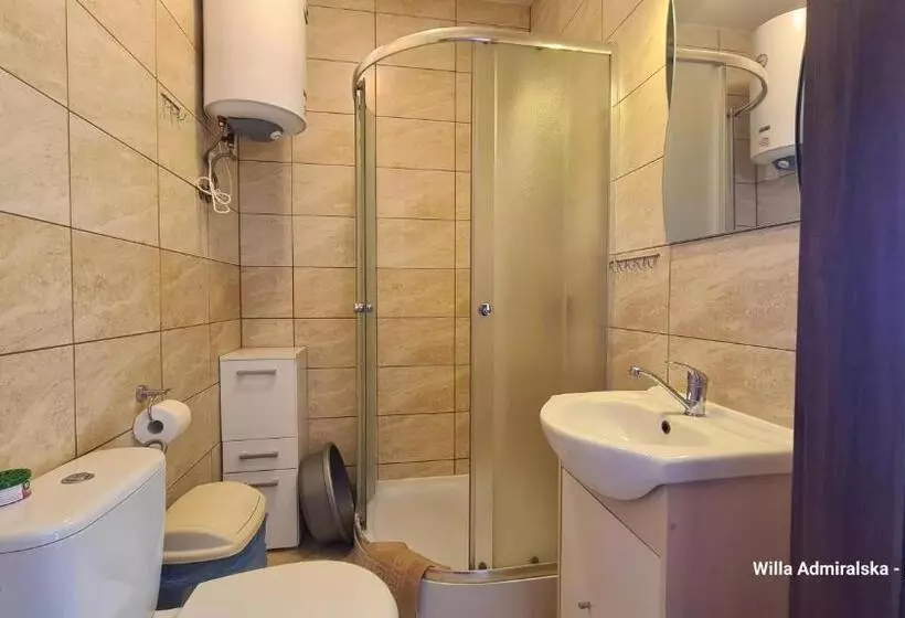 Majatalo Willa Admiralska