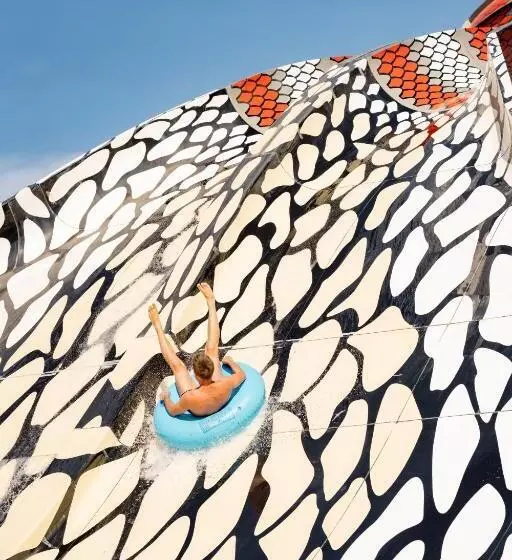 リゾートホテル Neverland City Hurghada Pickalbatros