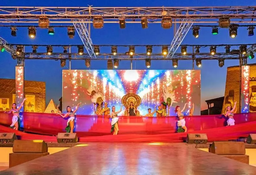 リゾートホテル Neverland City Hurghada Pickalbatros