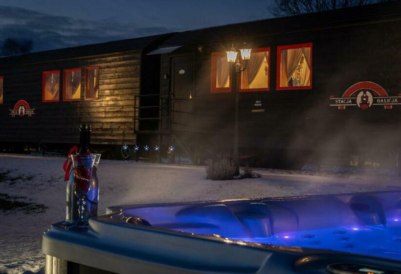 Stacja Galicja   Nocleg W Pociągu Blisko Energylandia