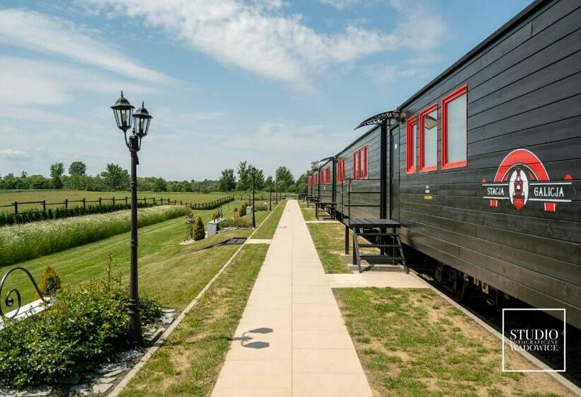 Stacja Galicja   Nocleg W Pociągu Blisko Energylandia