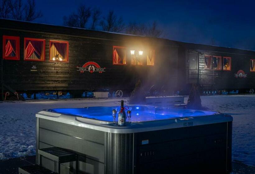 Stacja Galicja   Nocleg W Pociągu Blisko Energylandia