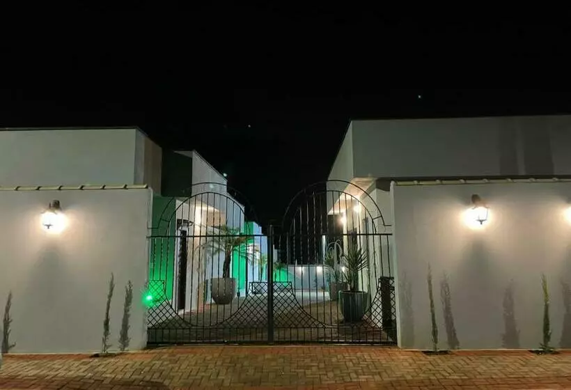 ユースホステル Pousada Família Bueno