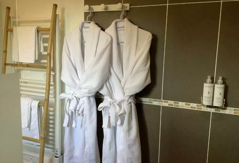 Aamiaismajoitus (B&B) Les Etoiles De Calès