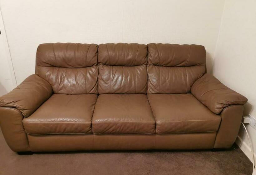 Bed and Breakfast Private Room In Coventry