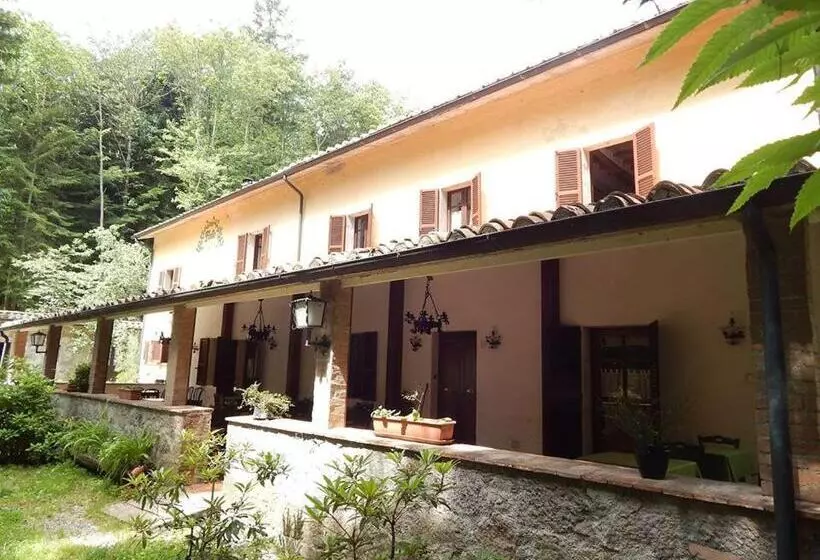 ホテル Agriturismo Fonte Magria