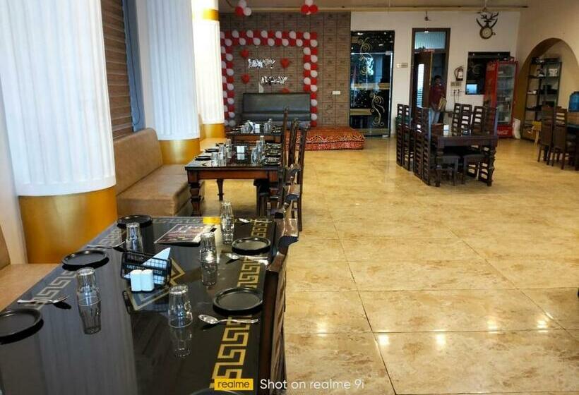 Hotel Gulmohar By Wb Inn