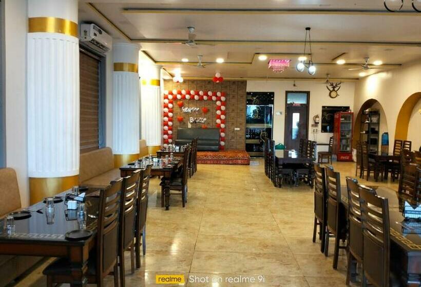 Hotel Gulmohar By Wb Inn