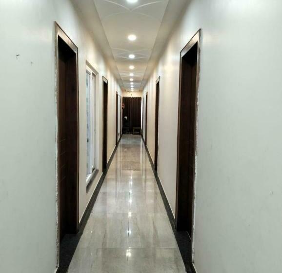 Hotel Gulmohar By Wb Inn