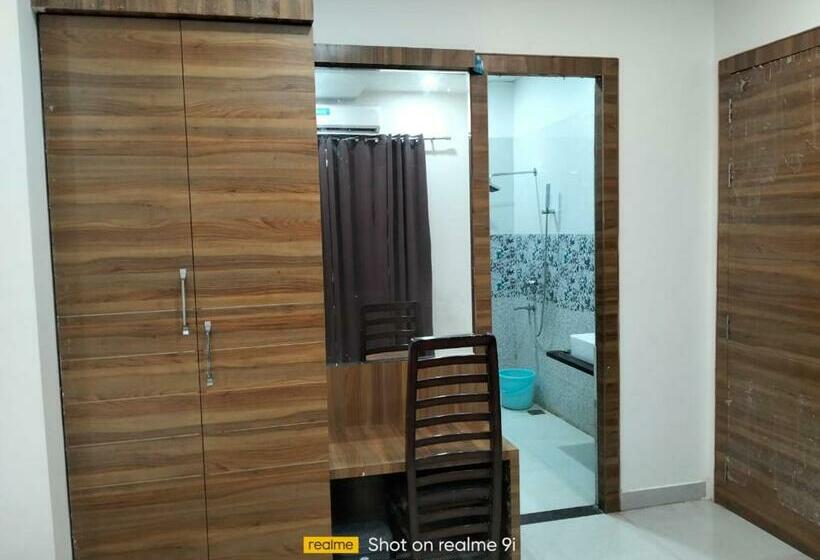 Hotel Gulmohar By Wb Inn