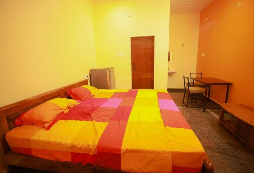 Hotel Rj Bhavan And Residence