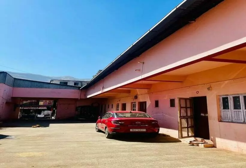 Majatalo Hostel Sant Niwas