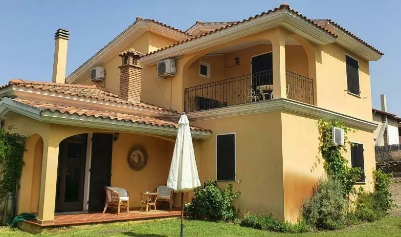 Artemisia Bed And Breakfast