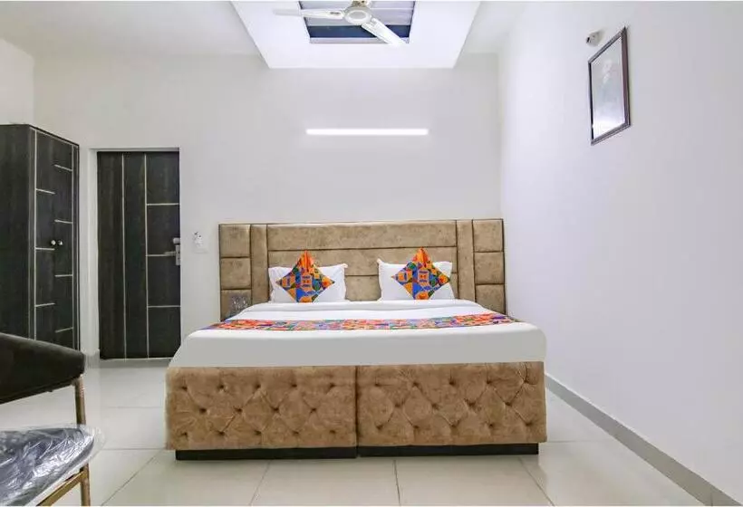 Fabhotel The Nation
