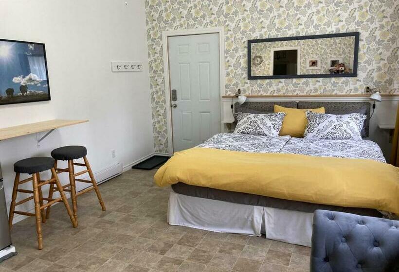 Hotel Battle Creek Ranch, Wells Gray Park