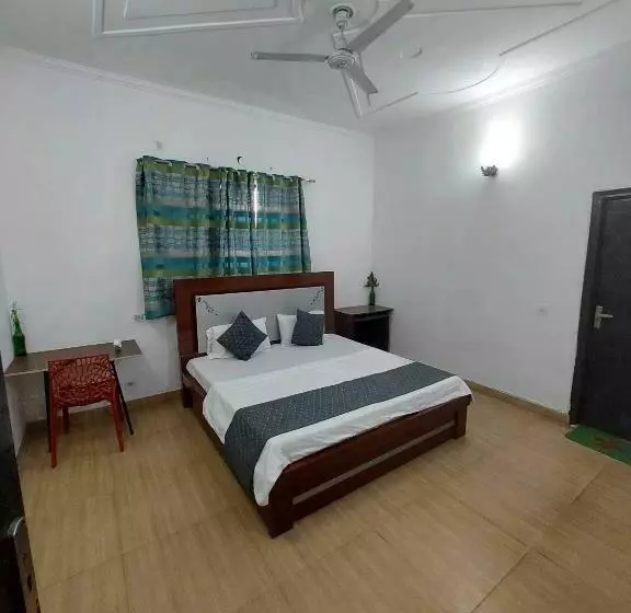 Hotelli O Naveen Residancy