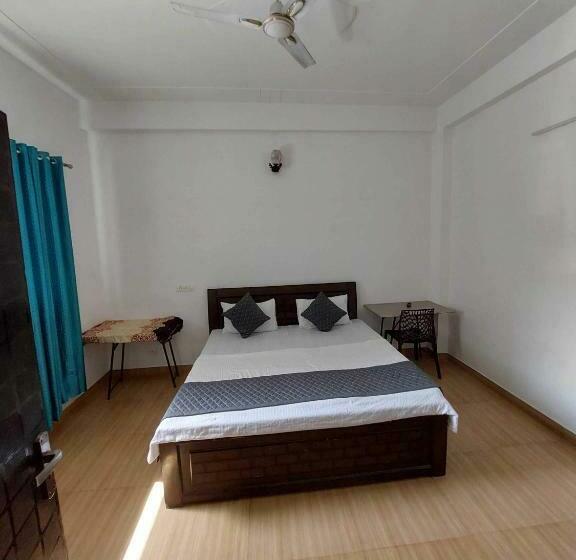 Hôtel O Naveen Residancy