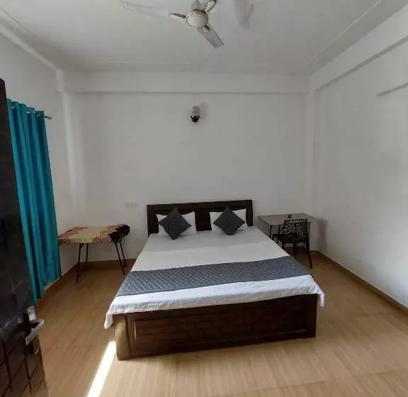 Hotelli O Naveen Residancy