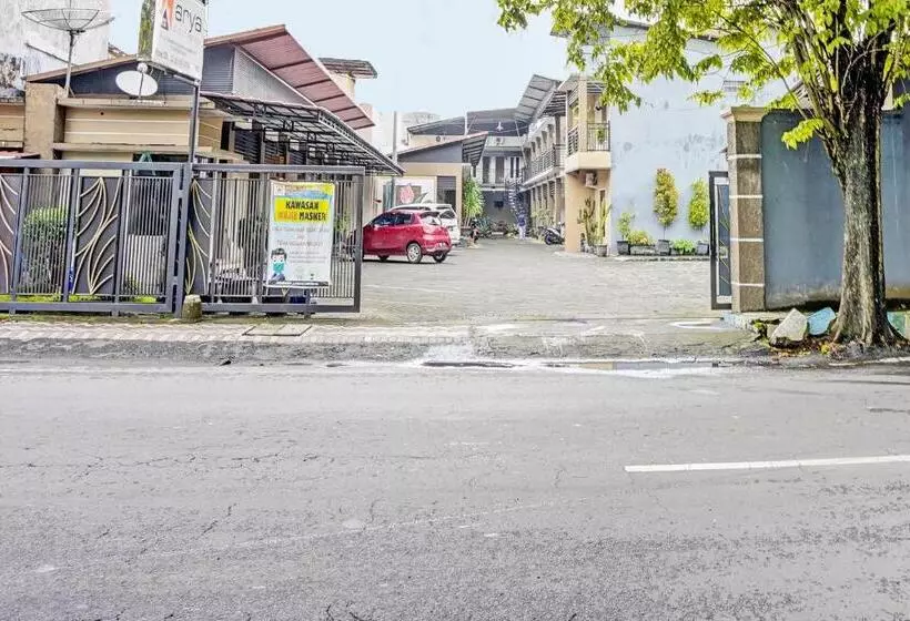 ホテル Oyo 92190 Arya Guest House