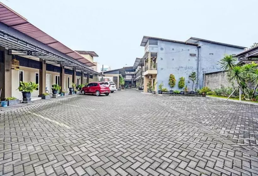 ホテル Oyo 92190 Arya Guest House