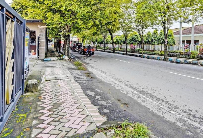 ホテル Oyo 92190 Arya Guest House