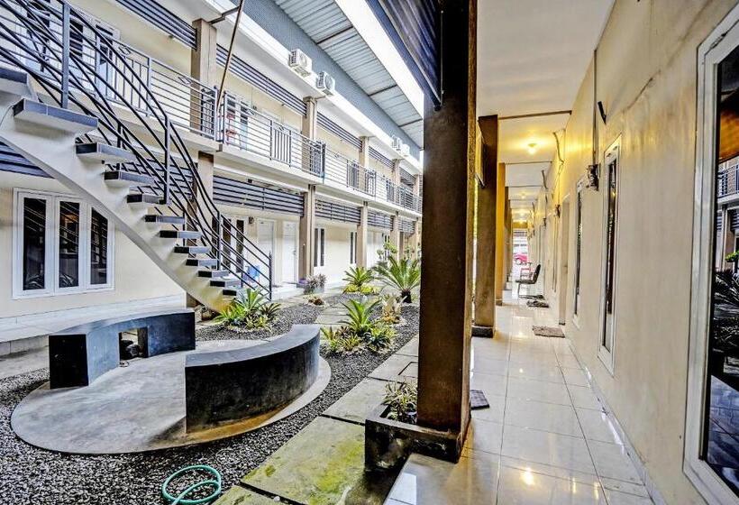 ホテル Oyo 92190 Arya Guest House