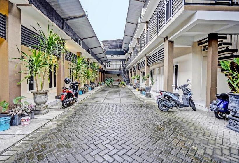 ホテル Oyo 92190 Arya Guest House