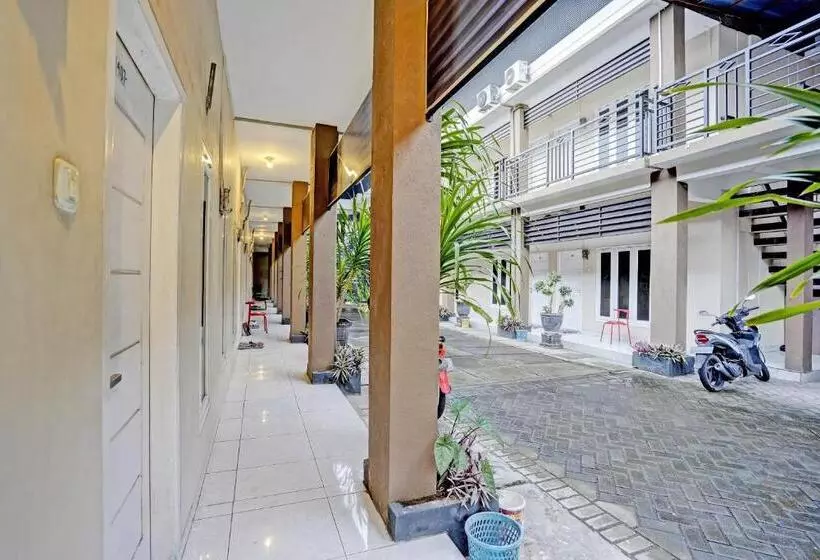 ホテル Oyo 92190 Arya Guest House