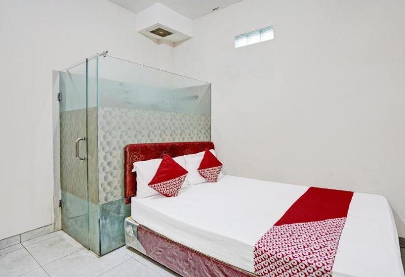 ホテル Oyo 92190 Arya Guest House