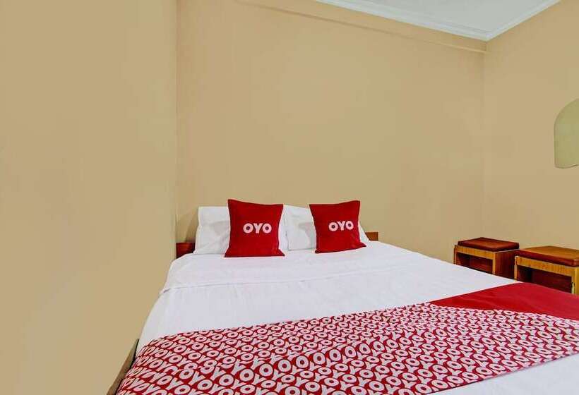 Отель Oyo 92200 Kalegan 1 Guesthouse