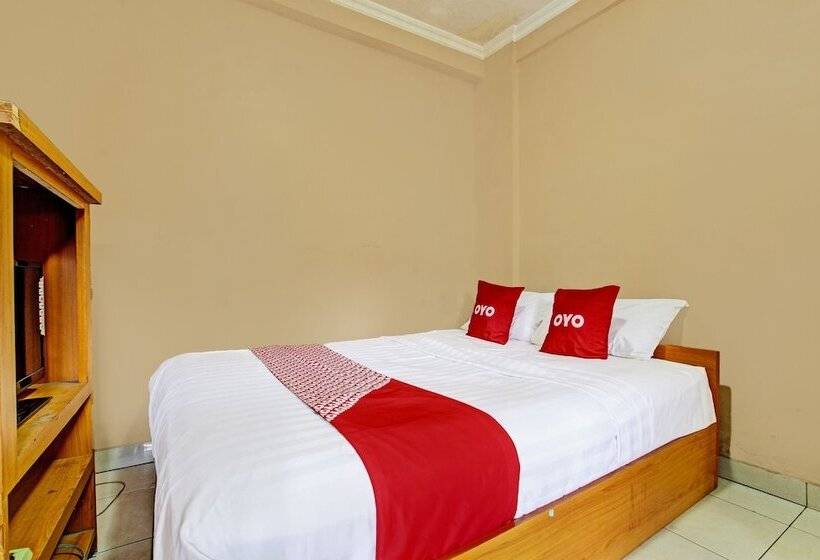 Отель Oyo 92200 Kalegan 1 Guesthouse