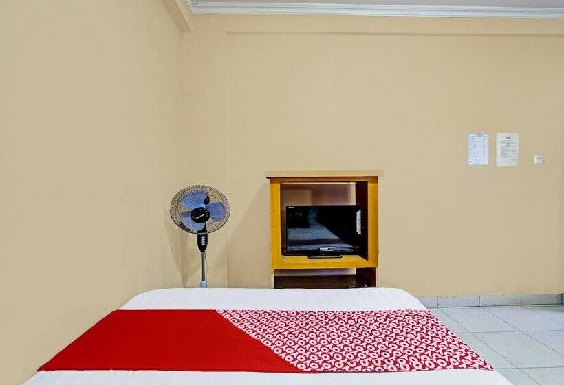 Отель Oyo 92200 Kalegan 1 Guesthouse