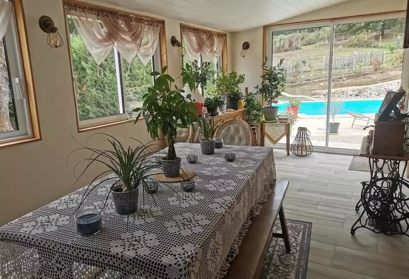 ベッドアンドブレックファースト Domaine Des 3 Cyprès Chez Nath & Pat