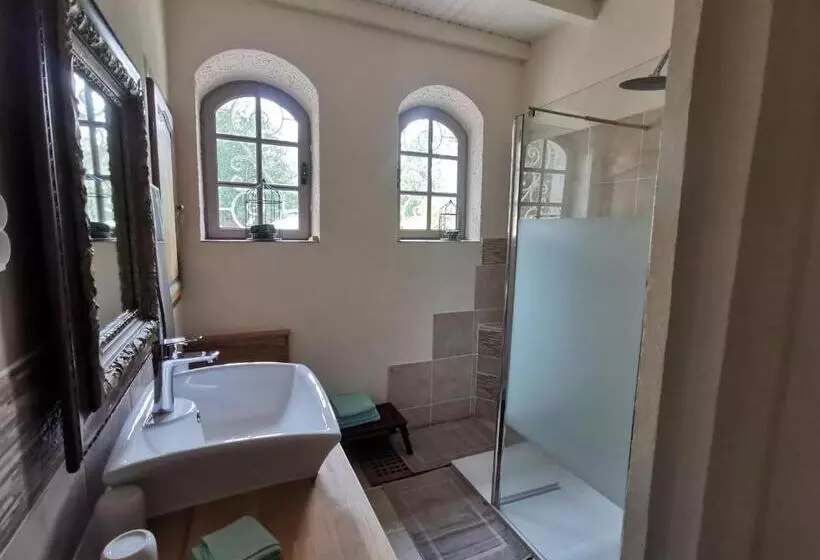 ベッドアンドブレックファースト Domaine Des 3 Cyprès Chez Nath & Pat