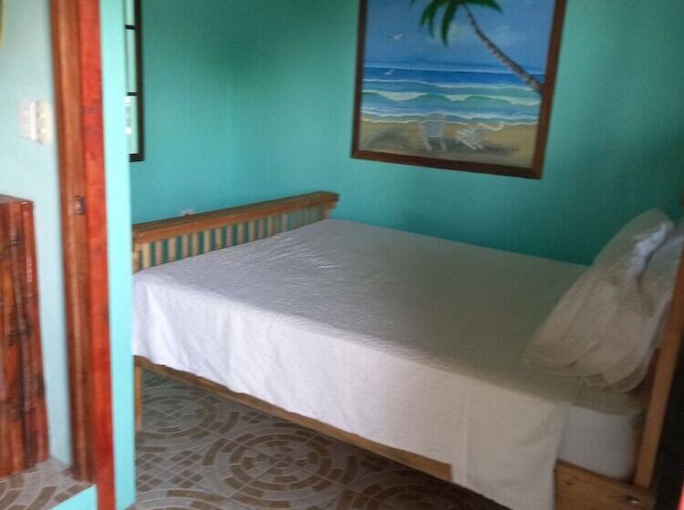 Hospedaje Rosa Del Mar & Sweets Cafe