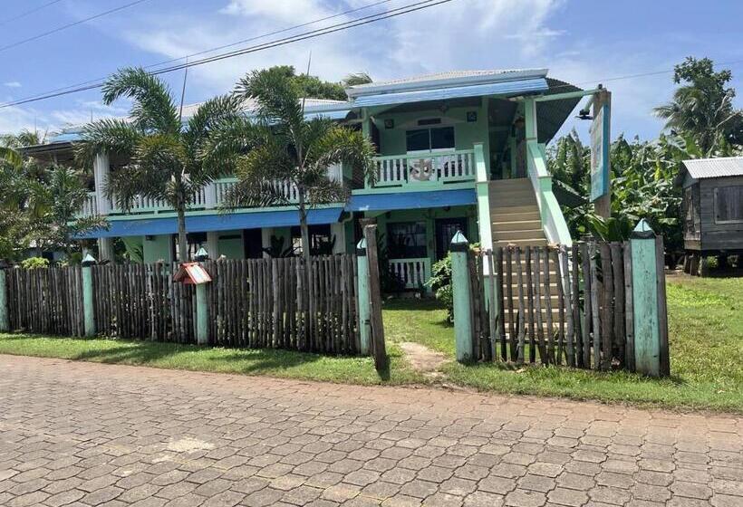 Hospedaje Rosa Del Mar & Sweets Cafe