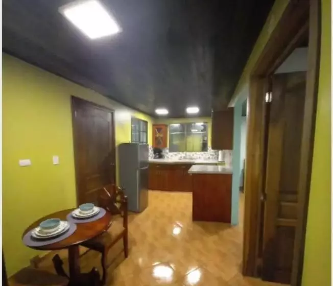 Hospedaje Rosa Del Mar & Sweets Cafe