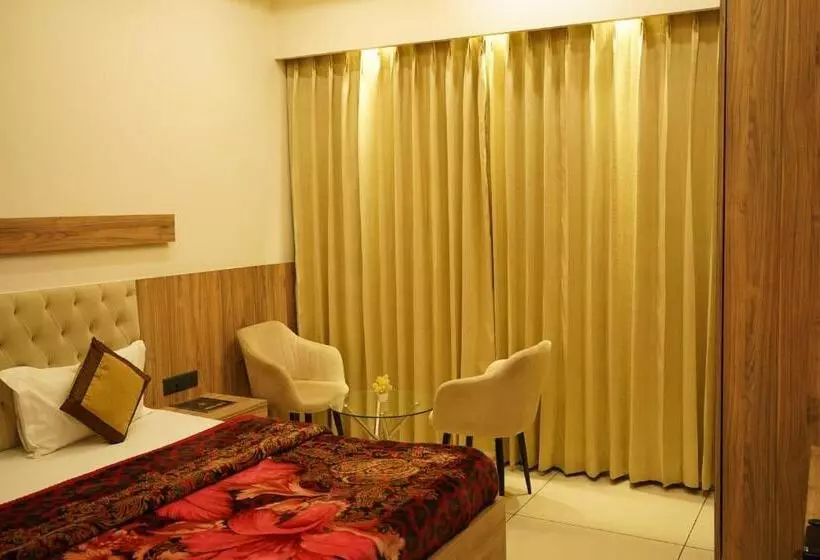 ホテル Jannat