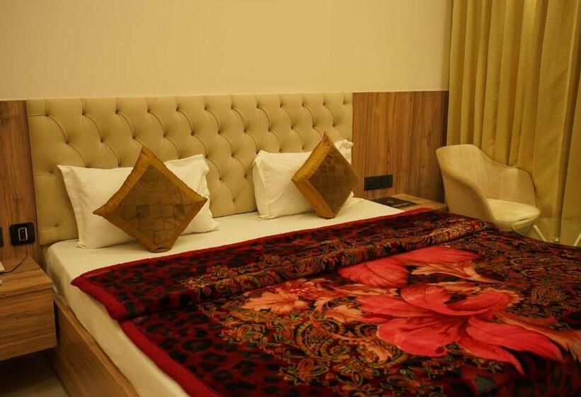 בית מלון כפרי Jannat