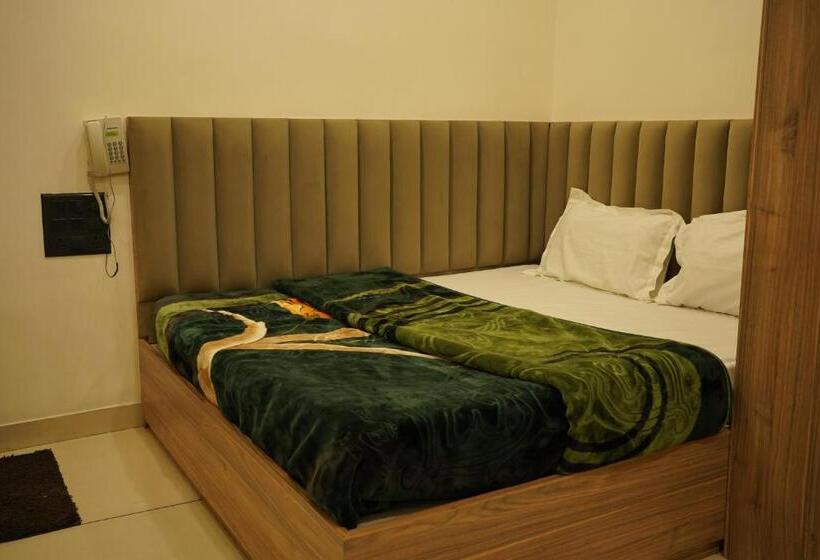 בית מלון כפרי Jannat