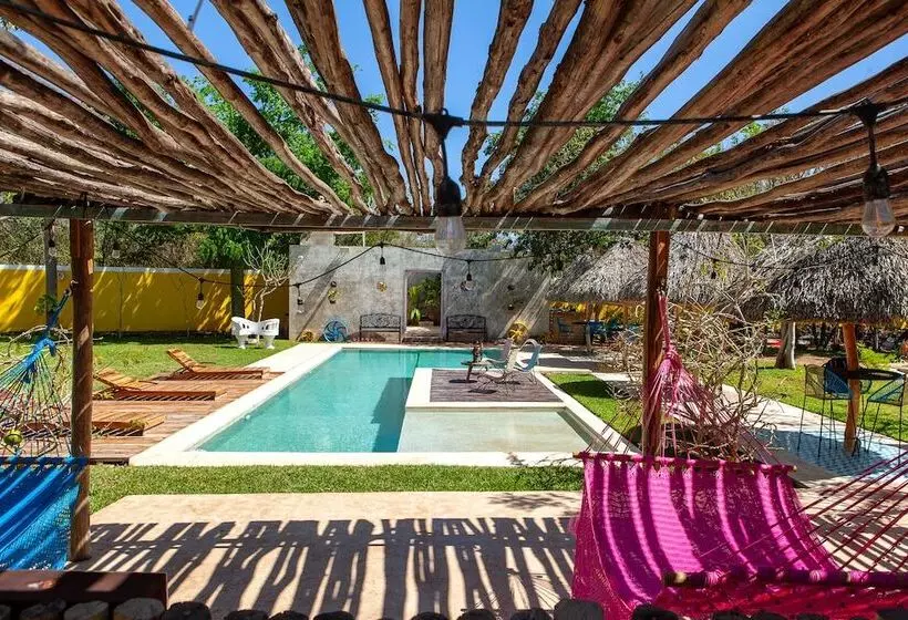 Hotelli La Parcela Cunkal