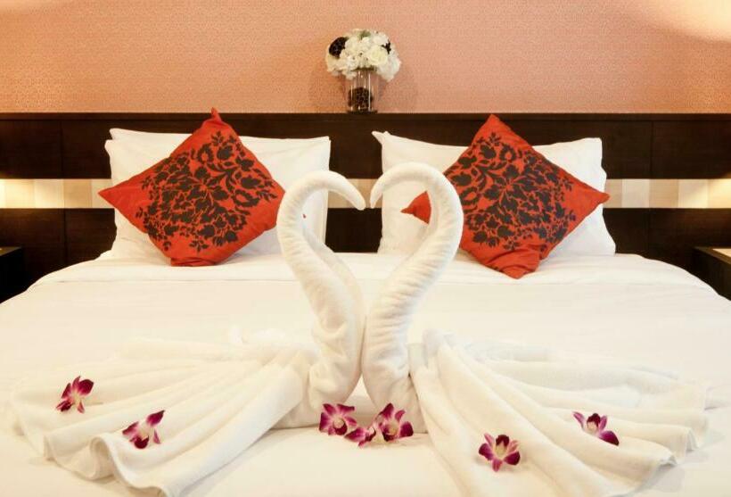 ホテル Ratana Residence Thalang