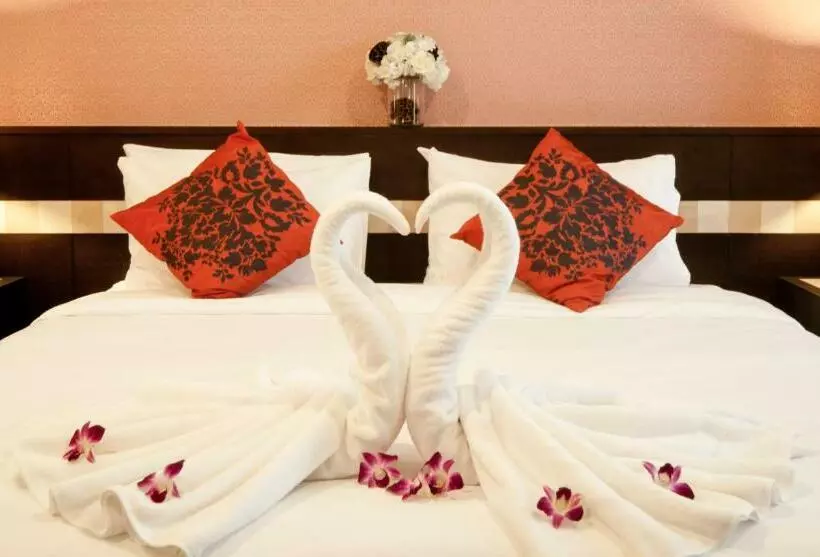 Hotelli Ratana Residence Thalang