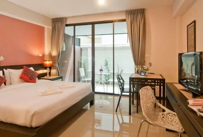 Hotelli Ratana Residence Thalang