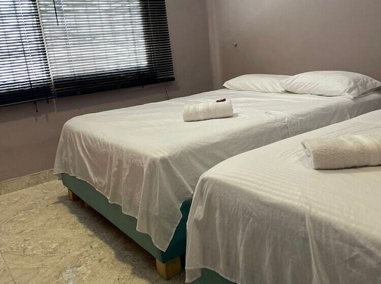 بنسيون Casa Hotel Castillogrande