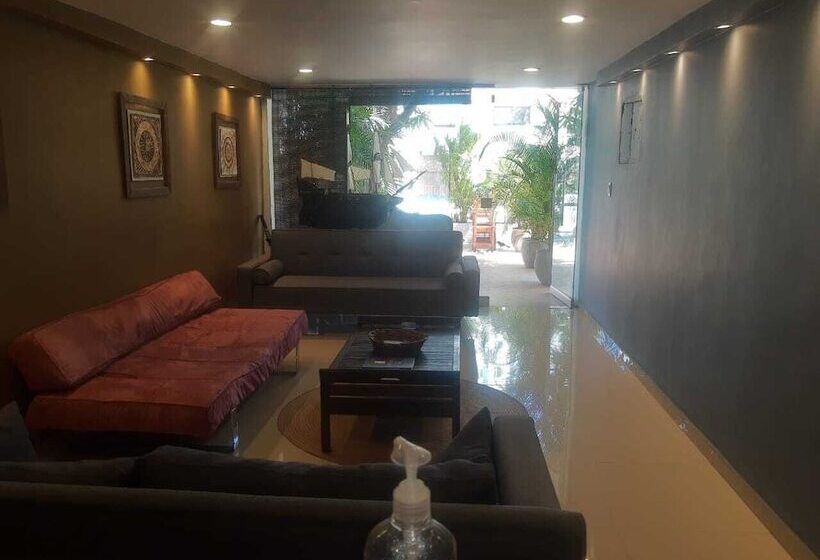 بنسيون Casa Hotel Castillogrande