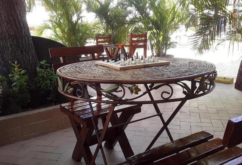 بنسيون Casa Hotel Castillogrande