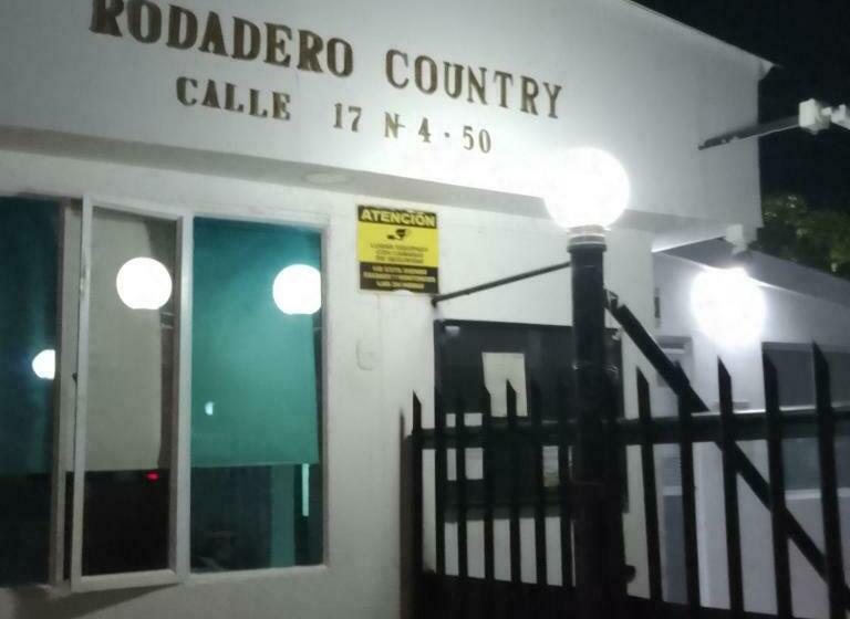 פנסיון Hostal El Rodadero