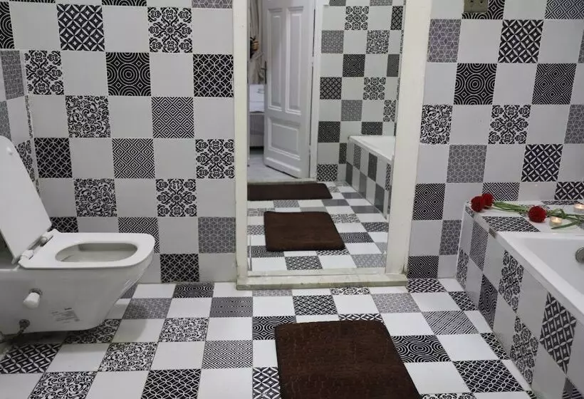 هاستل Palace Court
